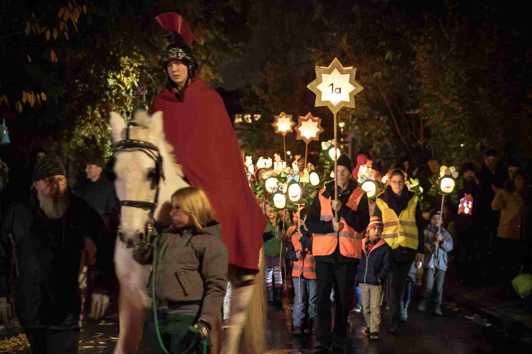 laternelaufen saint martin lantern procession